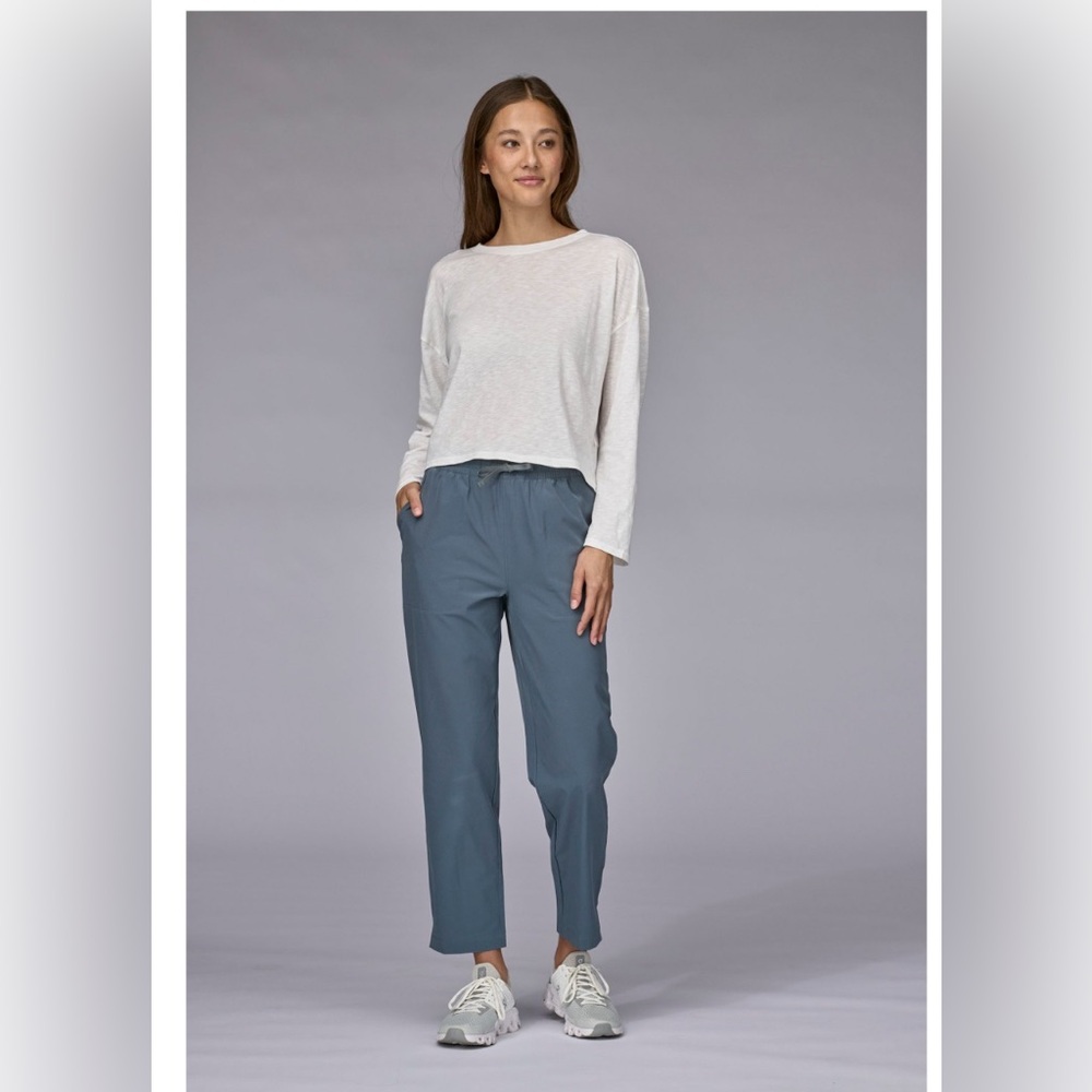 Patagonia Fleetwith Women’s Slate Gray Blue Joggers